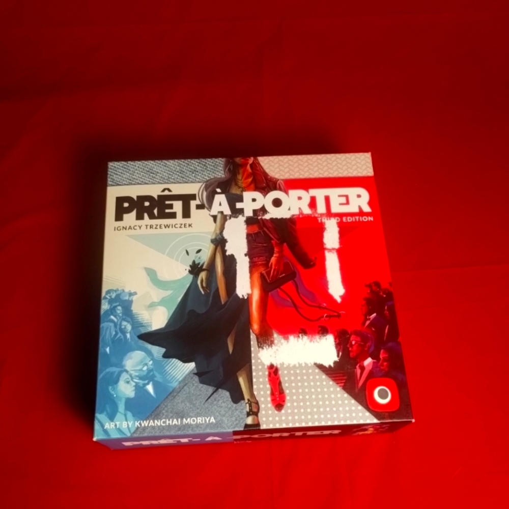 Pret-a-Porter Board Game - Red and Blue Edition